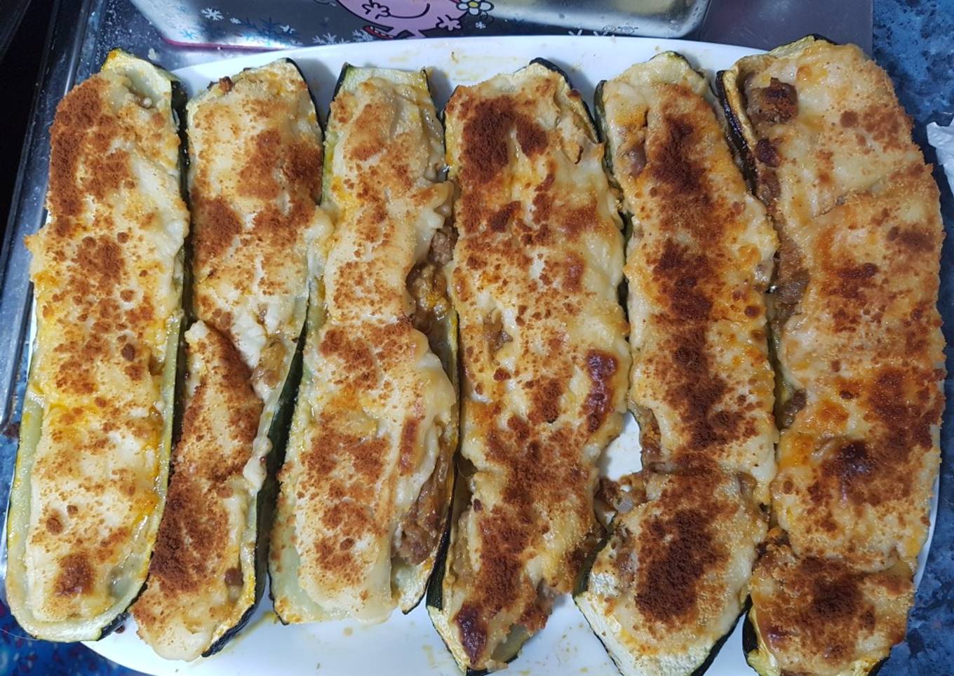 Calabacines rellenos de Carne picada, gratinados!!🥒🍴