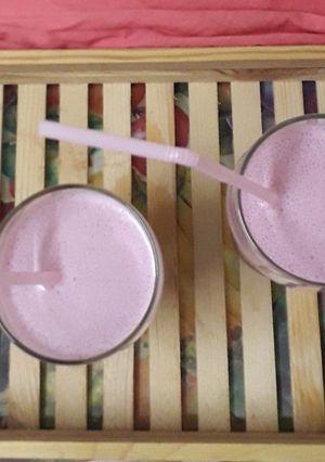 গোলাপী স্মুদি (golapi smoothie recipe in Bengali রেসিপির প্রধান ছবি