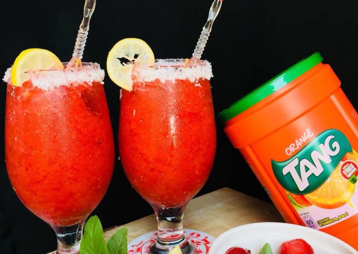How to Make Quick Strawberry 🍓 Coconut 🥥 Drink