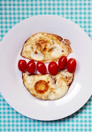 Una foto de Huevos a la sartén con yema bien cocida 🍳 (no jugosa)