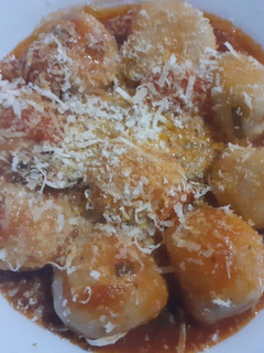 Una foto de Ñoquis rellenos de queso
