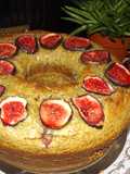 Rosca bizcochada de té Matcha e higos
