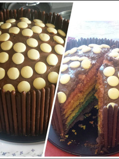 Una foto de Rainbow cake