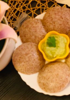 A picture of Ragi Idli.