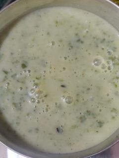 बथुए का रायता((bathua ka raita recipe in hindi) रेसिपी मुख्य फोटो