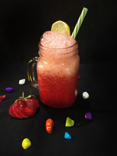 A picture of Strawberry Mojito.