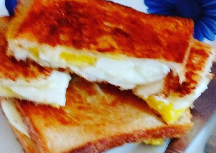 Bread Toast
Breakfast Sandwich