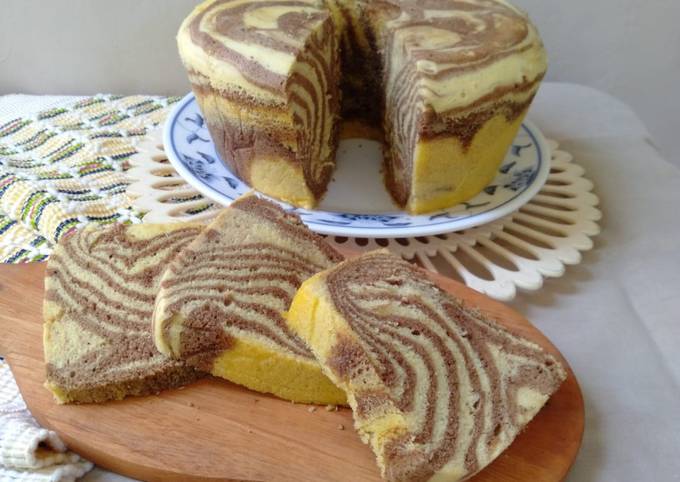 Zebra Cake with Spekulas