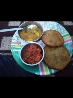 आलू की कचौड़ी (aloo ki kachodi recipe in Hindi) रेसिपी मुख्य फोटो