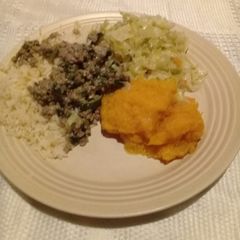 A picture of Mince meat with spring onion.