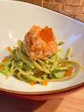 Spaghettoni con crema di avocado, tartare e uova di salmone