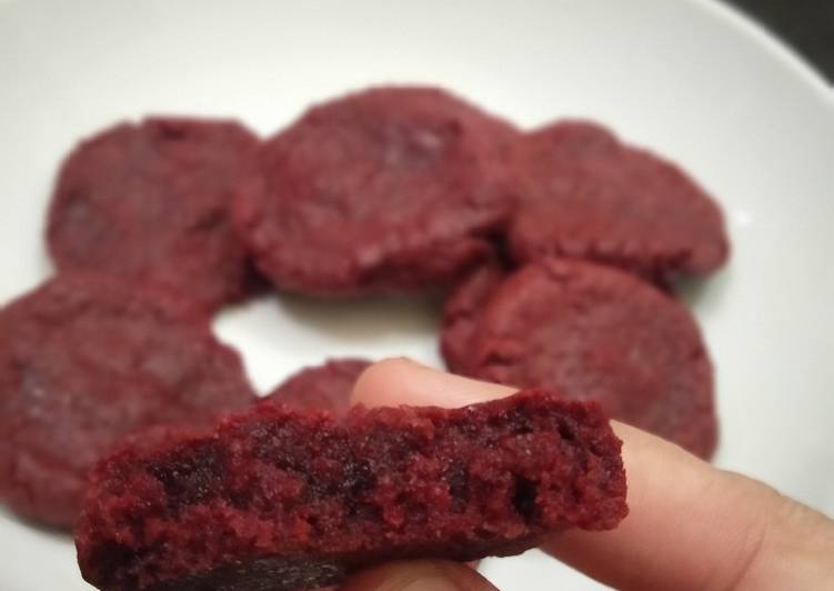 Resep Red velvet chewy cookie yang Enak