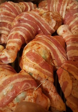 Töltött csirkecomb, baconba göngyölve🍗 recept fotója