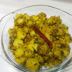 A picture of Aloo kasoori.