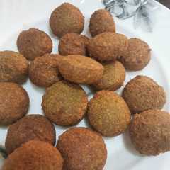 A picture of فلافل.