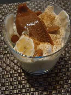 Una foto de Licuado de banana split