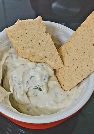 A picture of My Soft Cheese With Fresh Chives & Fresh Parsley 😋.