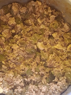பீர்க்கங்காய் முட்டை பொறியல்(peerkangai muttai poriyal recipe in tamil) செய்முறை முக்கிய புகைப்படம்