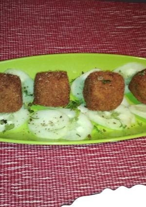 चीजी कुकुम्बर क्यूब (cheesy cucumber cube recipe in hindi) रेसिपी मुख्य फोटो