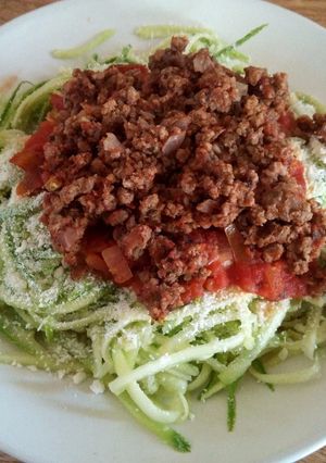 Φωτογραφία της συνταγής Zoodles με σάλτσα κιμά