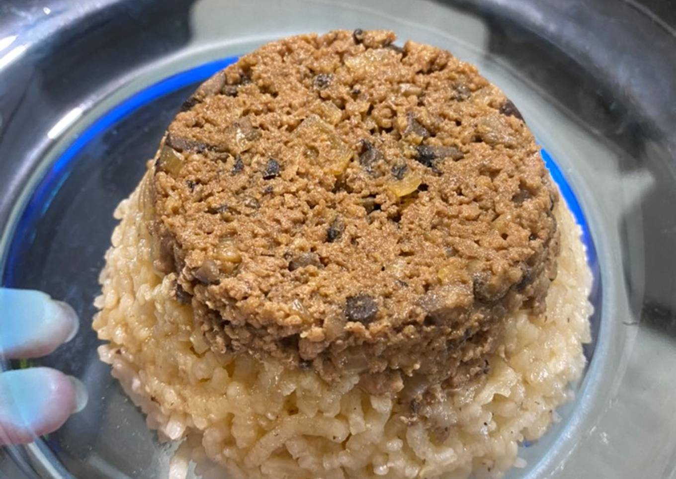 Nasi Tim Daging dengan kaldu ayam