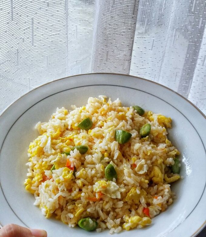 A picture of Nasi Goreng Pete / Bitter Beans Fried Rice.