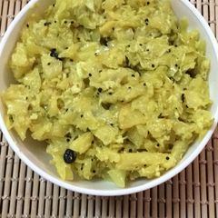 A picture of Cabbage curry with coconut.