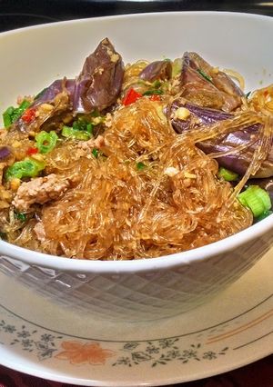 茄子肉末粉絲煲 的食譜成品照片