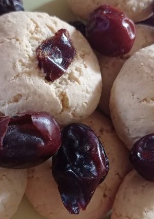 Foto de Biscoitos de coco, limão e tâmara