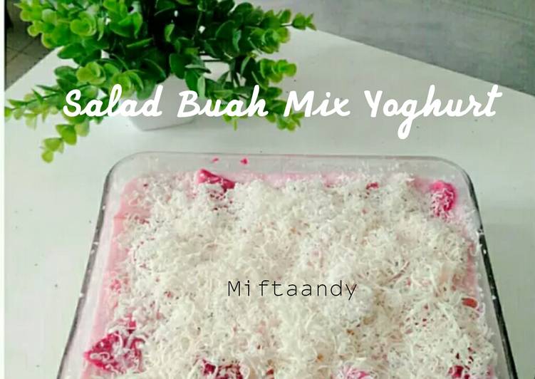 Salad Buah Mix Yoghurt