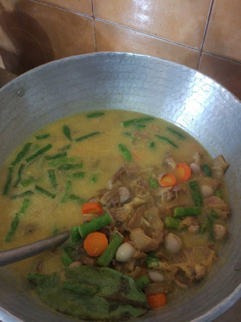 Bagaimana Menyiapkan Sayur Lodeh Kluwih, Enak Banget