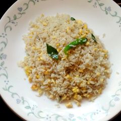 A picture of Peppered Egg fried rice.