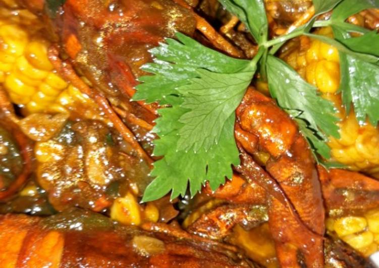 Bagaimana Menyiapkan Lobster saus padang yang Menggugah Selera