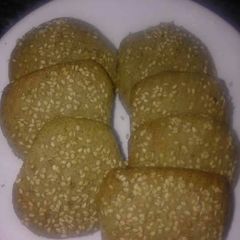 A picture of Pearl millet seasme cookies.