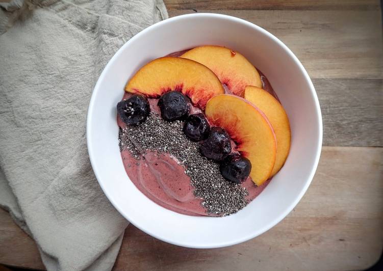 Cherry Smoothie Bowl