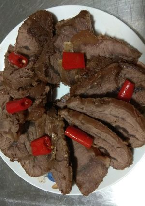 滷牛腱 的食譜成品照片