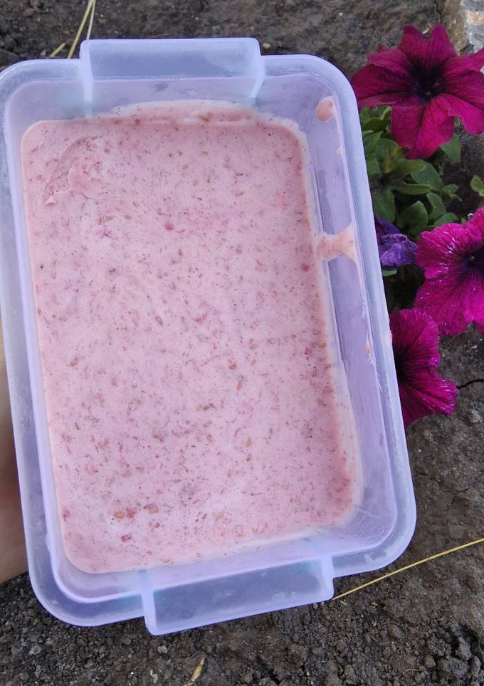 Малинове морозиво