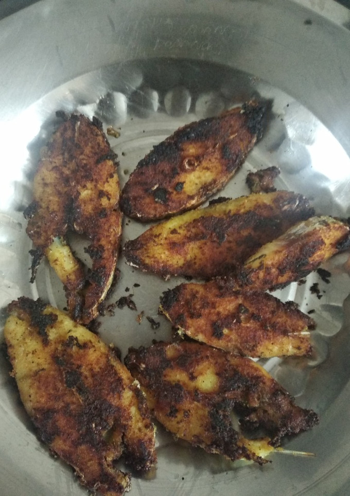 முருமுரு மீன் வருவல்(Meen varuval recipe in tamil) செய்முறை முக்கிய புகைப்படம்