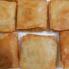 A picture of Chicken Cheese Box.