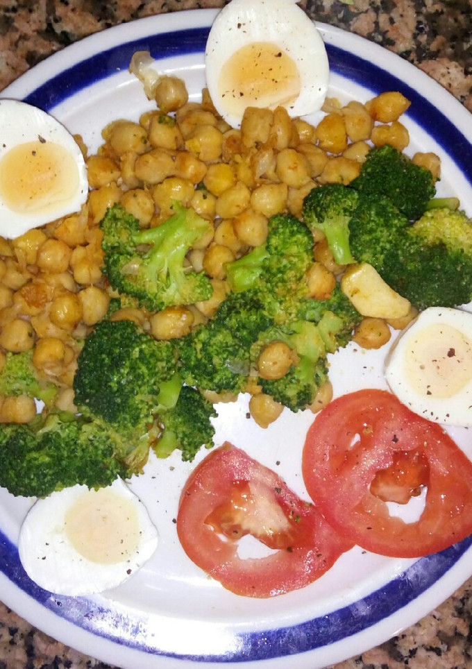 Una foto de Ensalada de garbanzos