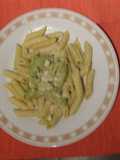Pasta Penne con pesto de brócoli
