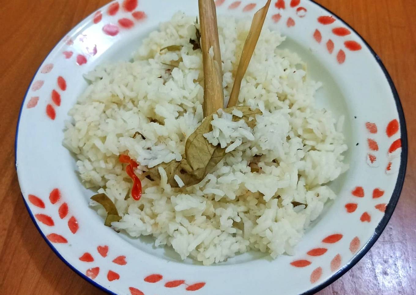 Nasi Daun Jeruk Rice Cooker Tanpa Santan