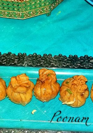 A picture of Sahi date potli.