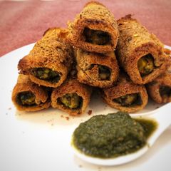 A picture of Baked bread rolls.