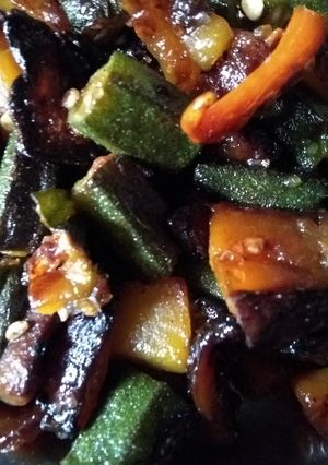 A picture of Okra pumpkin stir fry.