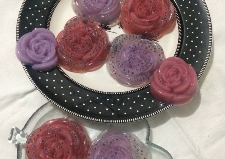 Bagaimana Membuat Puding kaca mawar selasih Anti Gagal