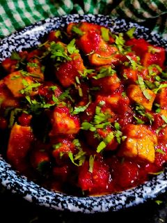 পনির বীট আলুর দম (paneer beet aloor dum recipe in Bengali) রেসিপির প্রধান ছবি
