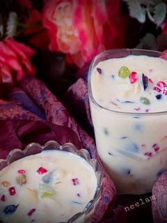 फ्रूट्स कस्टर्ड(Fruit custard recipe in hindi) रेसिपी मुख्य फोटो