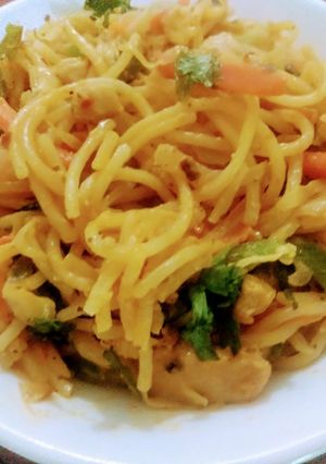 A picture of Cheesy chicken fajita spaghetti.