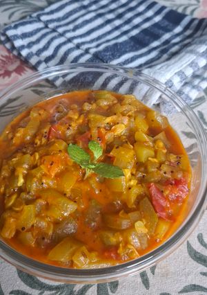 A picture of Galku nu shaak(seasonal veggies).